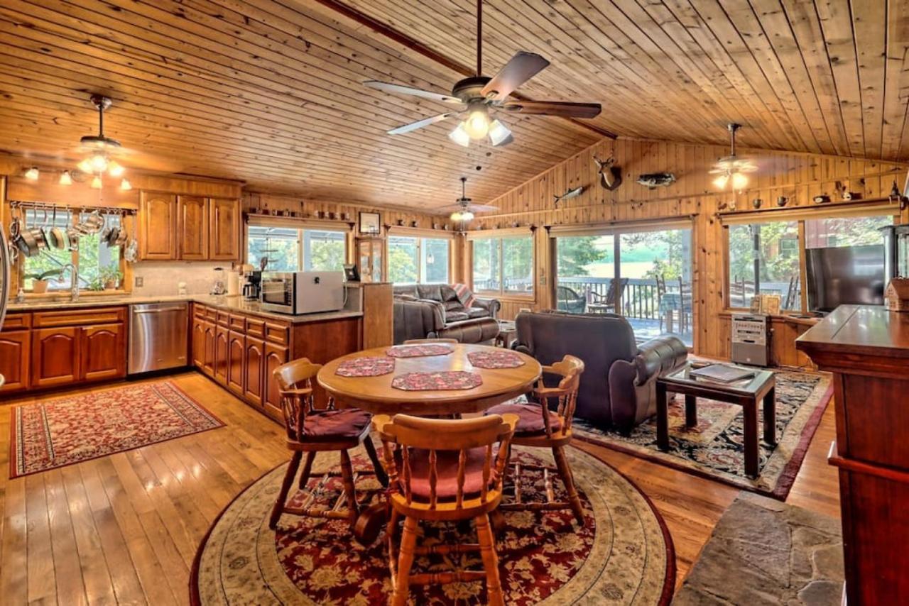 Hannahs Perch On Lake Burton With Private Top Patio And Bottom Dock Clayton Exterior photo