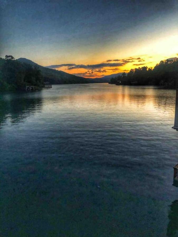 Hannahs Perch On Lake Burton With Private Top Patio And Bottom Dock Clayton Exterior photo