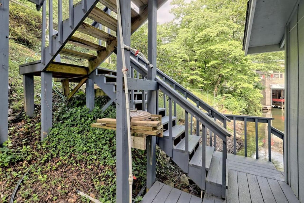 Hannahs Perch On Lake Burton With Private Top Patio And Bottom Dock Clayton Exterior photo